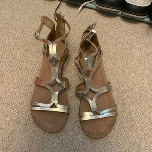 steve madden gold sandals